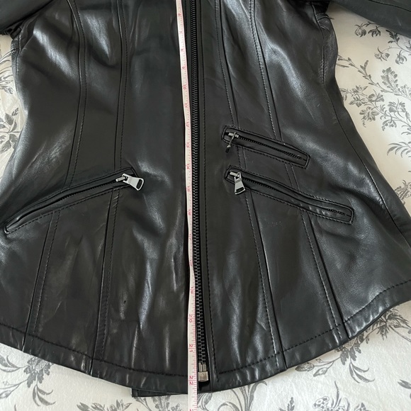 Mackage Fitted Black Leather Moto Jacket - size M - Picture 8 of 12